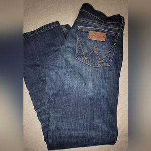 Womens Wrangler jeans size 32x34